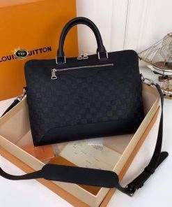 Louis Vuitton114