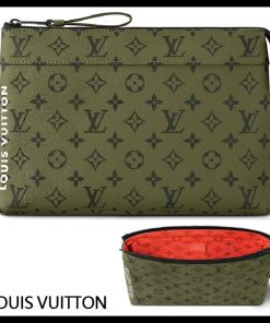 Louis Vuitton ポシェット・ヴォワヤージュ スープル M82800
