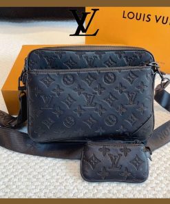 《クールでお洒落！！》Louis Vuitton トリオ・メッセンジャー