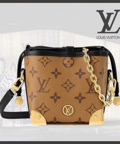 《シックでモダン！》Louis Vuitton　ノエ パース・LV チャーム M82885
