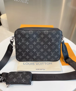 LOUISVUITTON ルイヴィトン M69443 トリオ・メッセンジャー