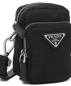 【即発】PRADA ユニセックスショルダーバッグ